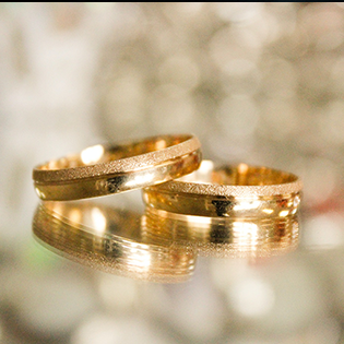 ΧΡΥΣΑ ΚΟΣΜΗΜΑΤΑ